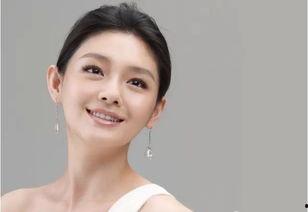 娱乐吃瓜戴手环的女明星,揭秘戴手环女明星的吃瓜生活