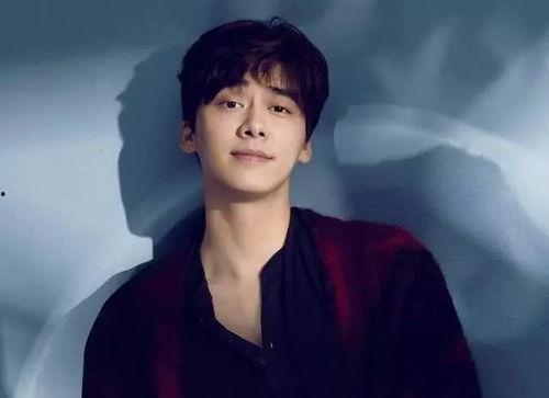 李易峰高清图片,魅力四溢，风采依旧